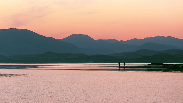 渔夫，夕阳，大海，太阳视频素材