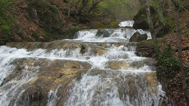 美丽的山流视频素材