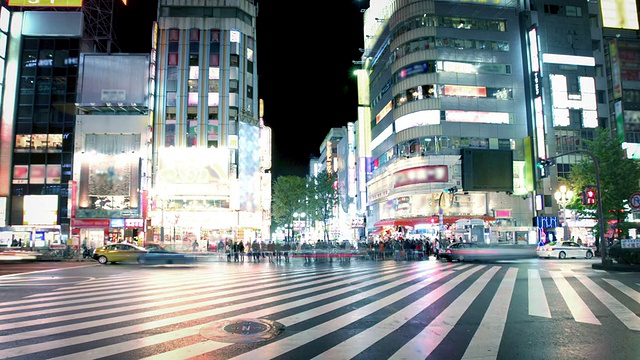 日本新宿区的东京十字路口视频素材