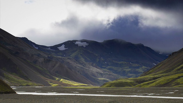 云在Landmannalaugar视频素材