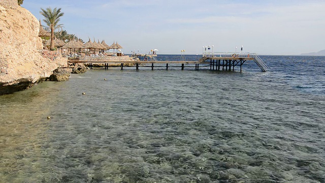 豪华酒店海滩，沙姆沙伊赫，埃及视频素材