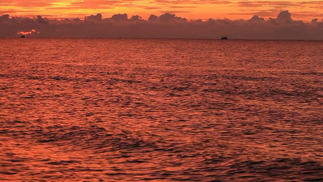 海上日出视频素材