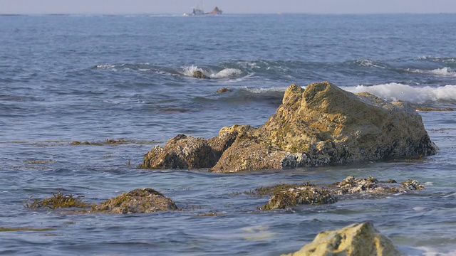 海浪和海岸，在Noto半岛，石川，日本视频素材