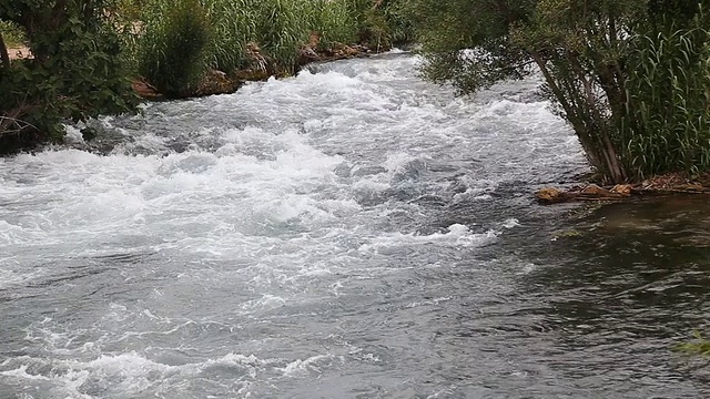 瀑布Duden在安塔利亚，土耳其-自然旅游背景视频素材