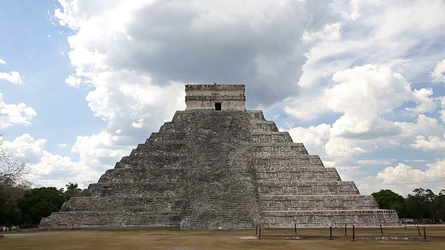 奇琴伊察的El Castillo (Kukulkan Temple)视频素材