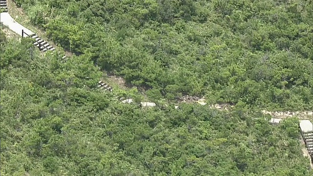 冲绳Tokashiki岛上空的空中航迹视频素材