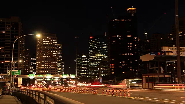 通勤交通拥挤城市街道夜晚交通高峰时间视频素材