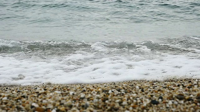 海滩上美丽的波浪视频素材