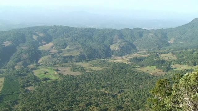 山，天空和太阳视频下载