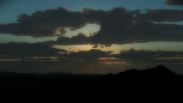 夕阳在山视频素材