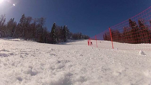 滑雪下坡视频素材