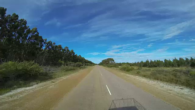 从大角国家公园(Cape Le Grand National Park)到西澳大利亚州埃斯佩兰斯(Esperance)的时间间隔视频素材