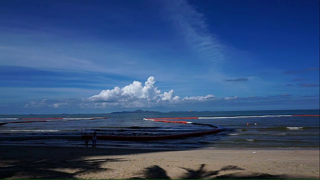 芭堤雅美丽的海滩和海浪视频素材