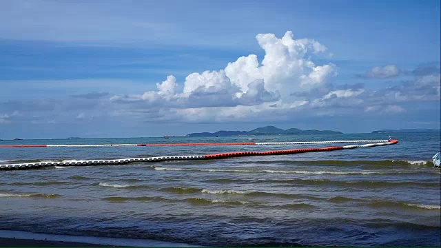 芭堤雅美丽的海滩和海浪视频素材