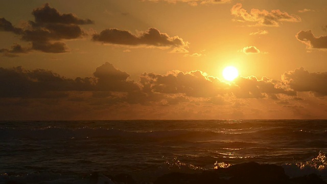 海上日出视频素材