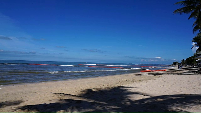 芭堤雅美丽的海滩和海浪视频素材