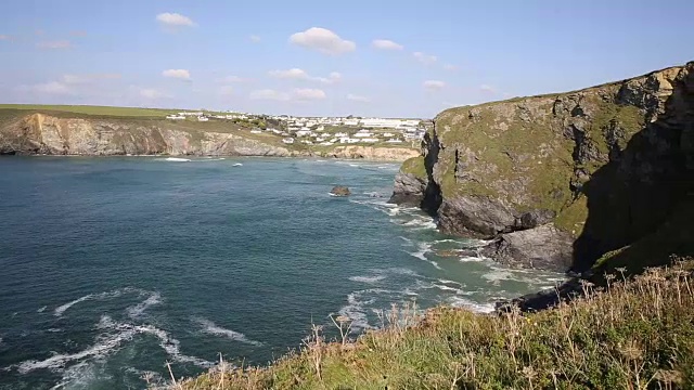 英国康沃尔北部波思海岸，纽基潘附近视频素材