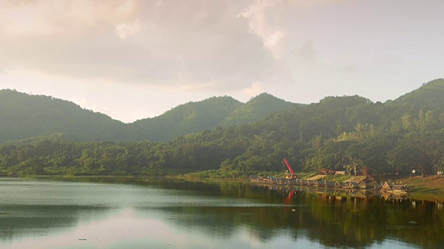 泰国淮南满水库的山和河视频素材