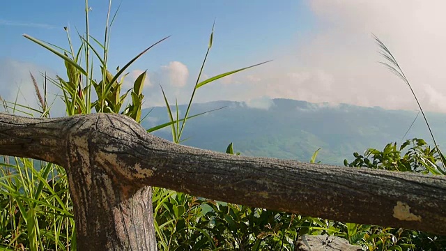 泰国罗依福吕国家公园的山和山的景观视频素材