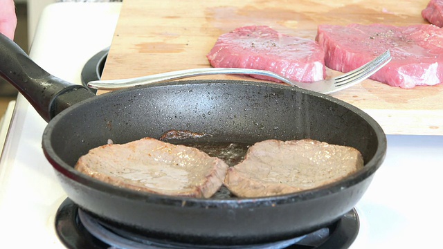 用古巴的方式烹饪红肉视频素材