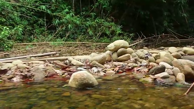 考拉克漂流视频素材