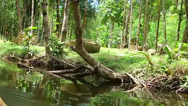 考拉克漂流视频素材