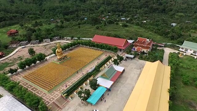 鸟瞰图佛菩塔乌他扬Makha Bucha Anusorn，泰国视频下载