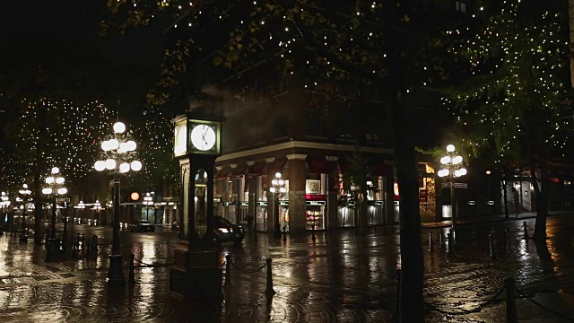 温哥华Gastown雨夜视频素材