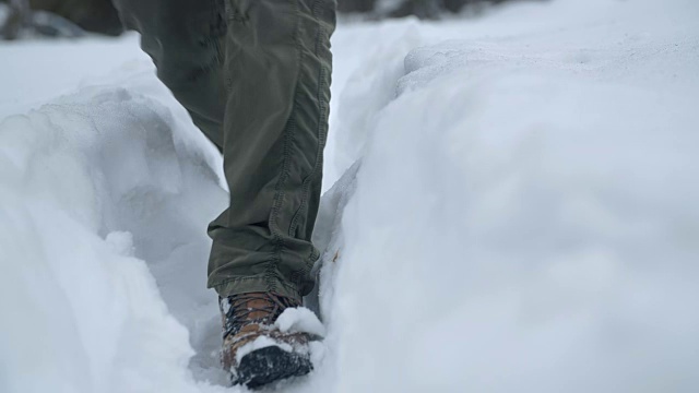 深雪中的小路视频素材