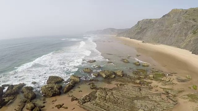 航拍大西洋，阿尔加维Castelejo海滩，葡萄牙视频素材