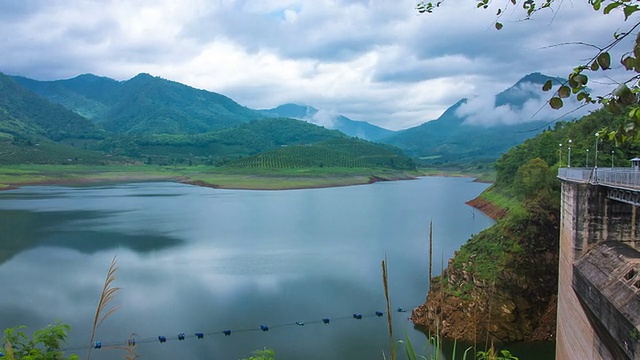 高清时间推移大坝和山移动云视频素材