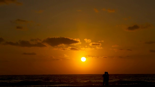 佛罗里达圣彼得堡海滩上的橙色夕阳视频下载