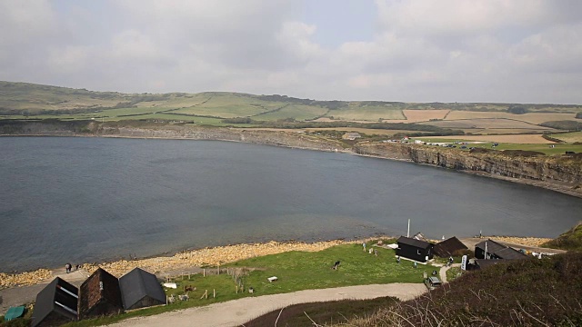 英国卢沃斯湾多塞特海岸东部的基默里奇湾视频素材