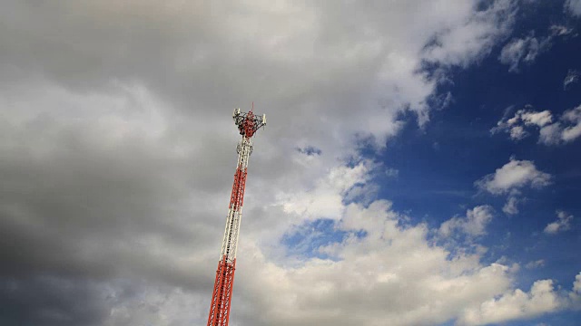 电信塔和天空的延时视频素材