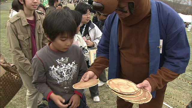 掷鹿大赛/若久草山视频素材