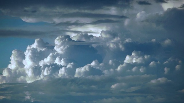 风暴诞生的地方，极其令人敬畏的Cloudscape，时间流逝视频素材