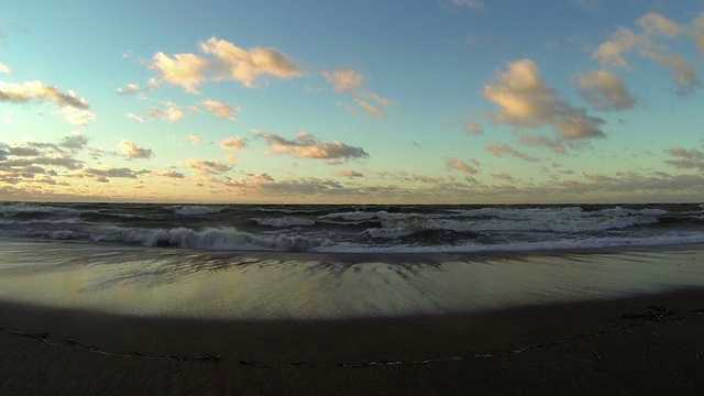 大海里的大浪视频素材