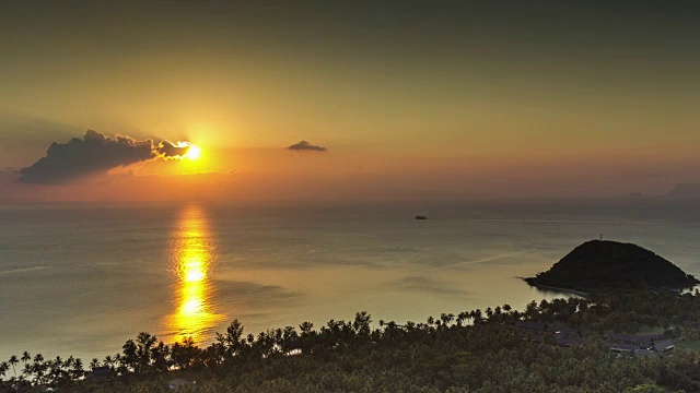 海面日落与半岛时间流逝视频素材