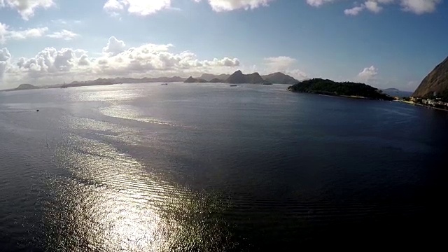 鸟瞰图Pão de Açucar和博塔佛戈湾在里约热内卢de里约热内卢，巴西视频素材