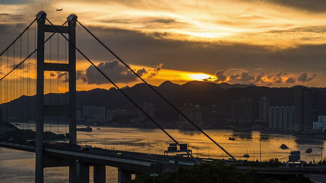 青马桥时光流逝，夕阳西下视频素材