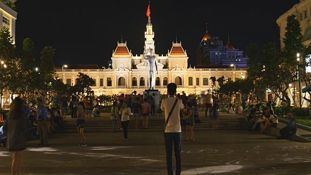 胡志明/西贡，越南- 2016:阮顺化街头夜晚视频素材