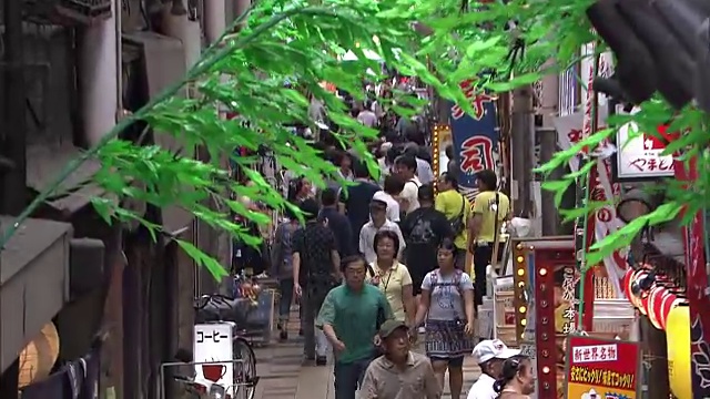 日本大阪购物中心横厅视频素材