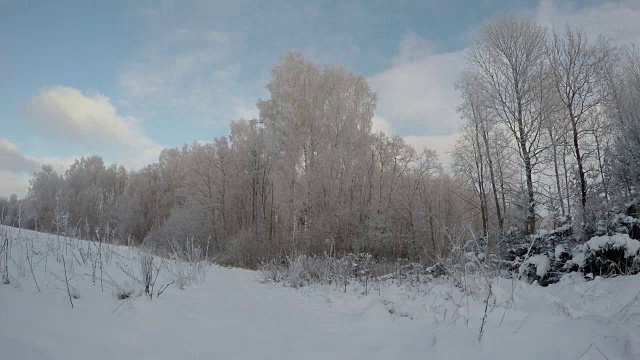 日落在多云的冬日，时光流逝视频素材