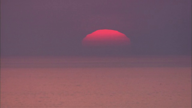 北海道海面上升起的太阳视频素材