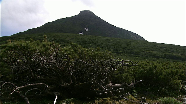 山的顶峰。Rausu在北海道视频素材