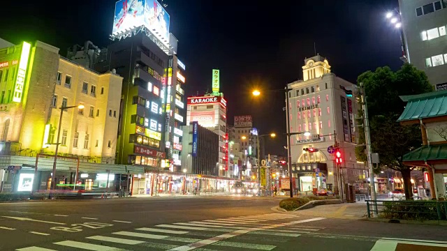 浅草繁忙的十字路口(平移)视频素材