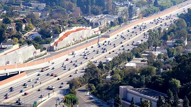 洛杉矶有繁忙的高速公路视频素材