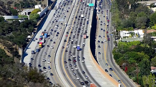 洛杉矶有繁忙的高速公路视频素材