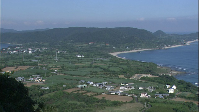 东海与太平洋交界的大岛天美岛靠近赤木。视频素材