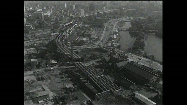 东京高速公路内环线正在千鸟渊附近施工。视频素材